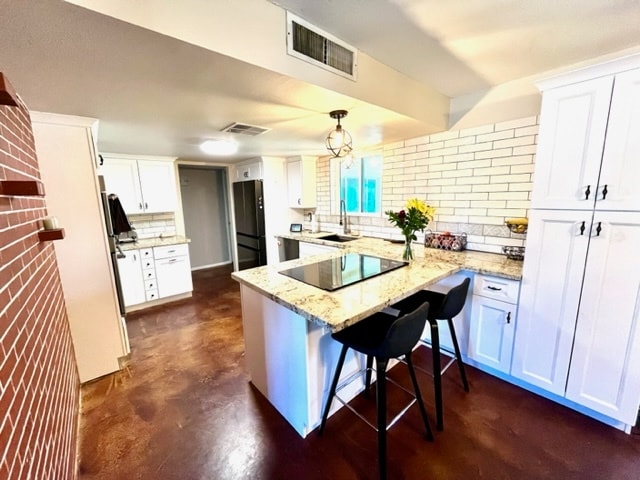 Kitchen - 1247 W Devonshire St