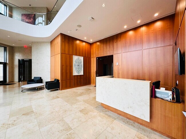 Building Photo - 99 Hudson St