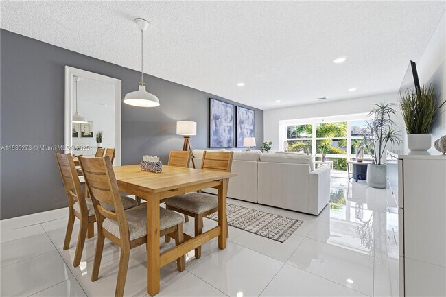 Building Photo - 1501 S Ocean Blvd