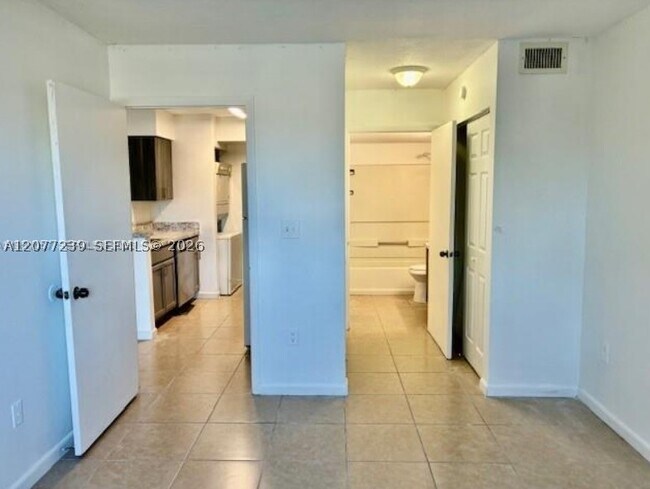 Building Photo - 15221 SW 80th St