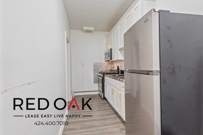 Building Photo - 687 Shatto Pl