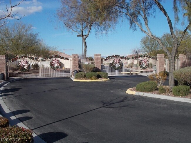 Building Photo - 8516 Little Fox St