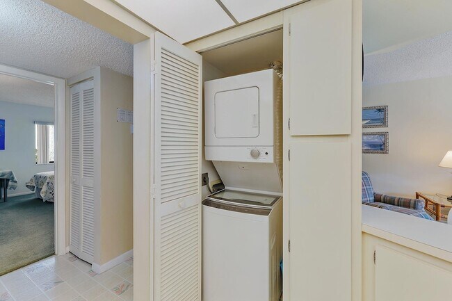 Building Photo - 1605 S US Hwy 1