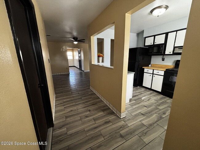 Building Photo - 4070 Baker Ave