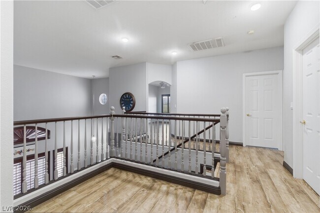Building Photo - 8899 Sanibel Shore Ave