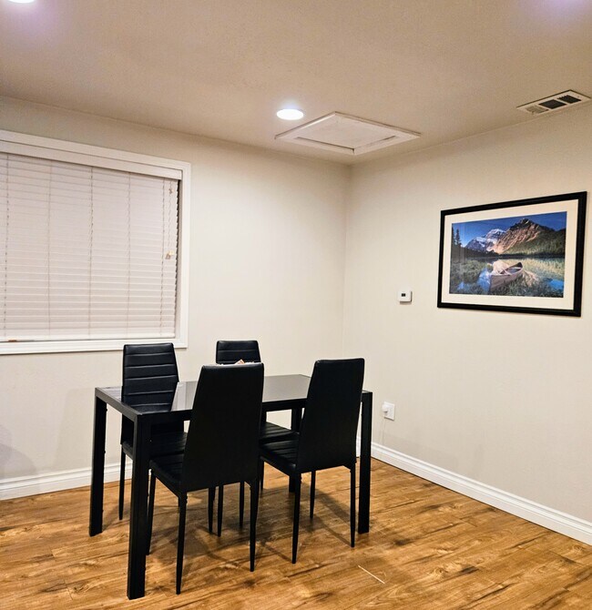 Building Photo - 10309 Stone Ave N