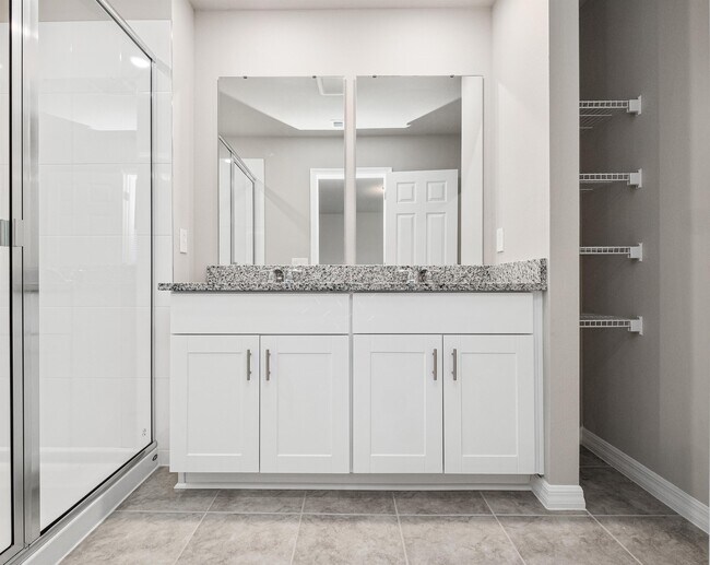 Building Photo - 658 Legacy Lp