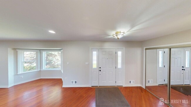 Building Photo - 77 Princess Dr