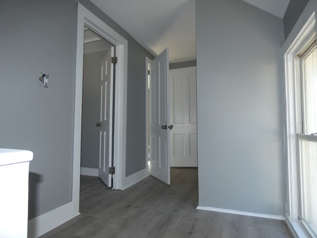 Building Photo - 391 E Marsile St