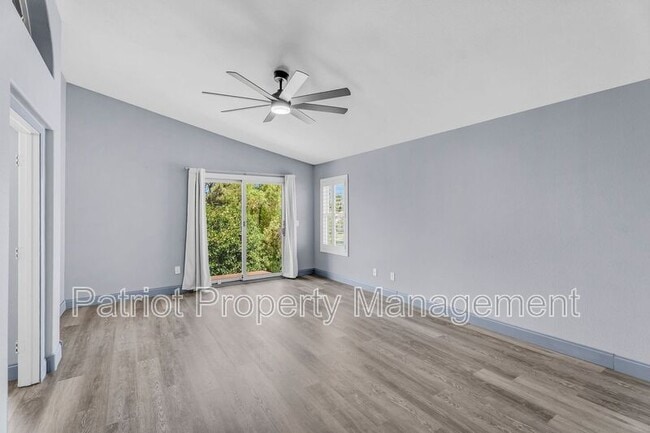 Building Photo - 1575 S Pennington Dr