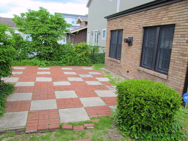 Building Photo - Notre Dame Alumni Owned Home For Lease