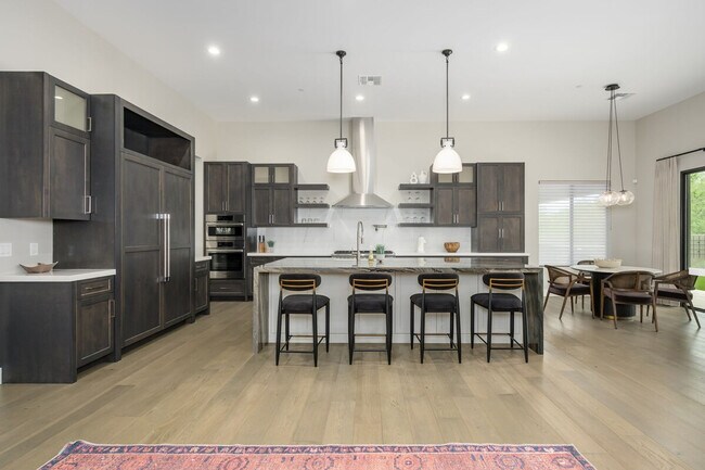 Building Photo - 8742 E Woodley Way