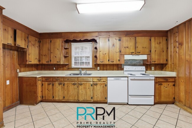 Building Photo - 8 Kathryan Ct