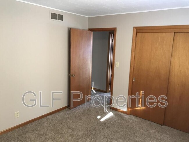 Building Photo - 1022 N 7th St