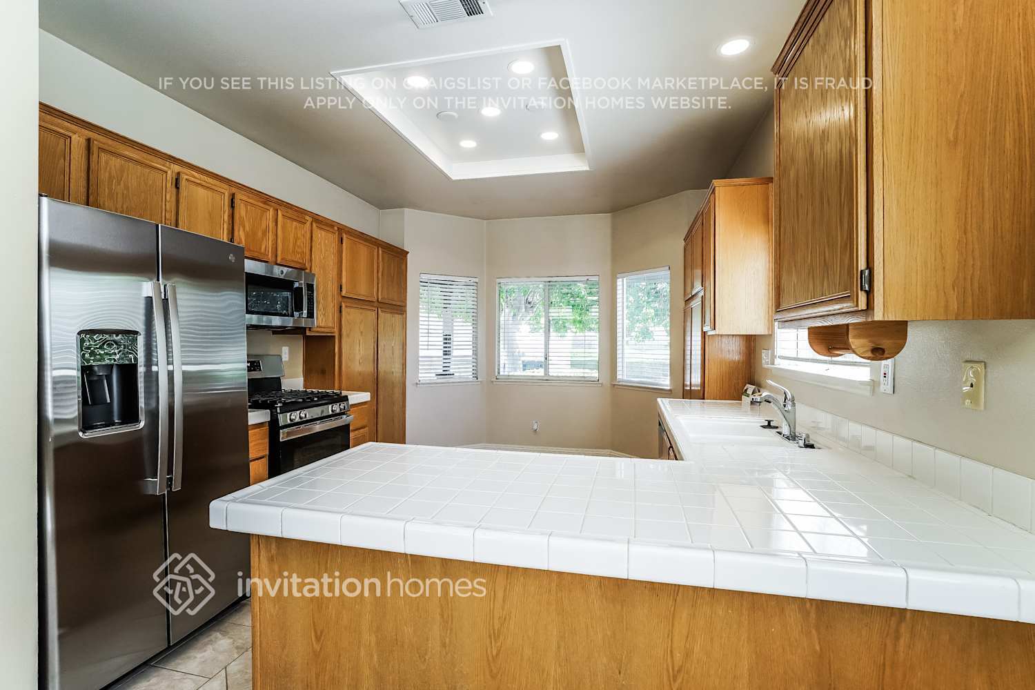 Building Photo - 2547 Gemstone Ave