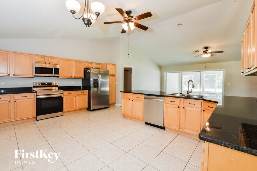 Building Photo - 207 Shannon Ln