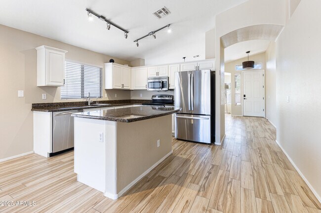 Building Photo - 10278 E Blanche Dr