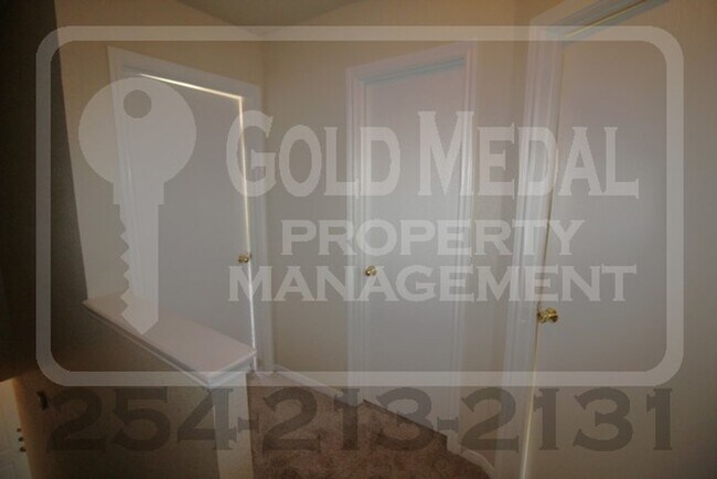 Building Photo - 1408 Dugger Cir