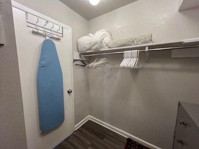 Building Photo - 168 Barilla Pl