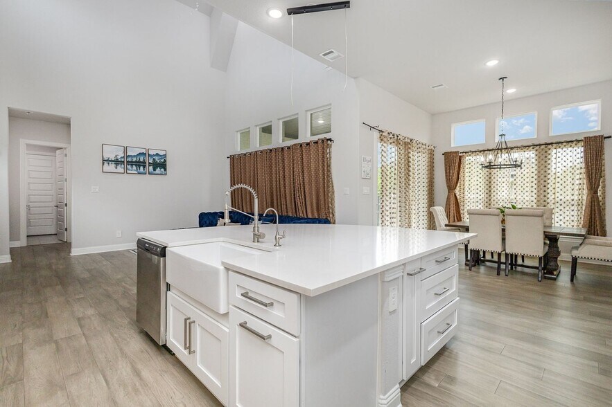 Building Photo - 4543 Stone Valley Trl