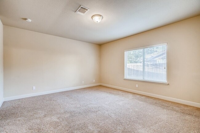 Building Photo - 12619 Quarter J