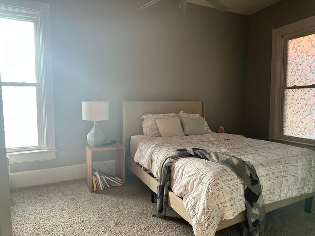 Master bedroom - 1633 Main St