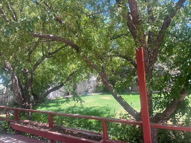 Building Photo - 598 N 300 W