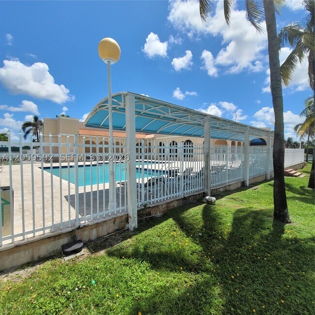 Building Photo - 1114 NW 124th Ct