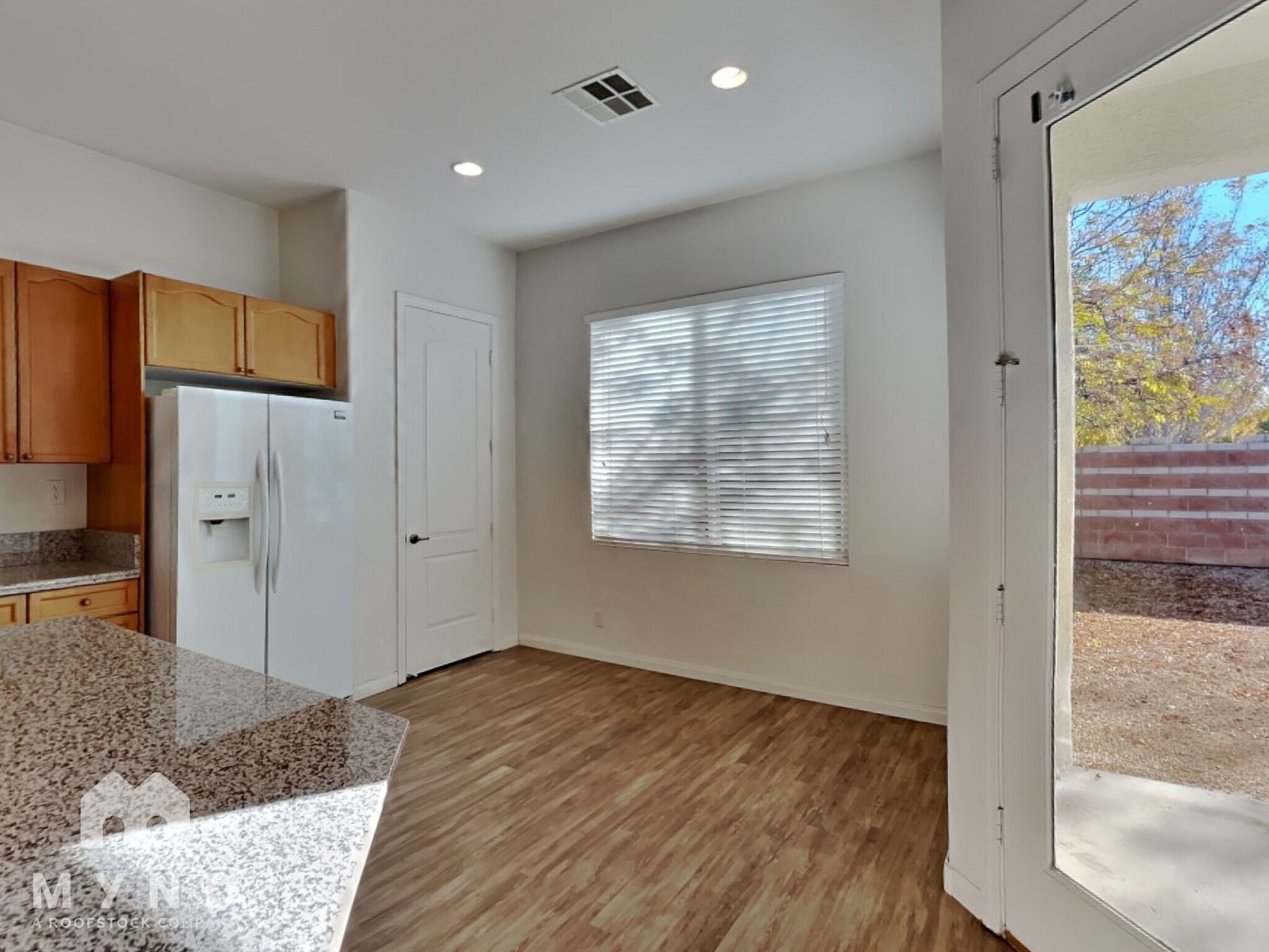 Building Photo - 6524 Greenlet Ave