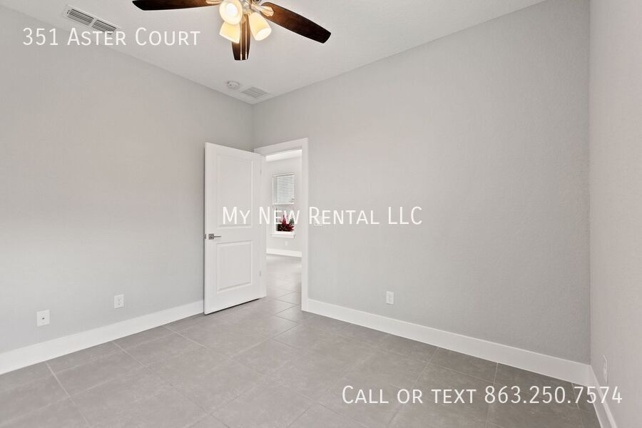 Building Photo - 351 Aster Ct