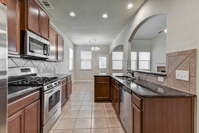 Building Photo - Live in Sterling Ridge – Short-Term Lease ...