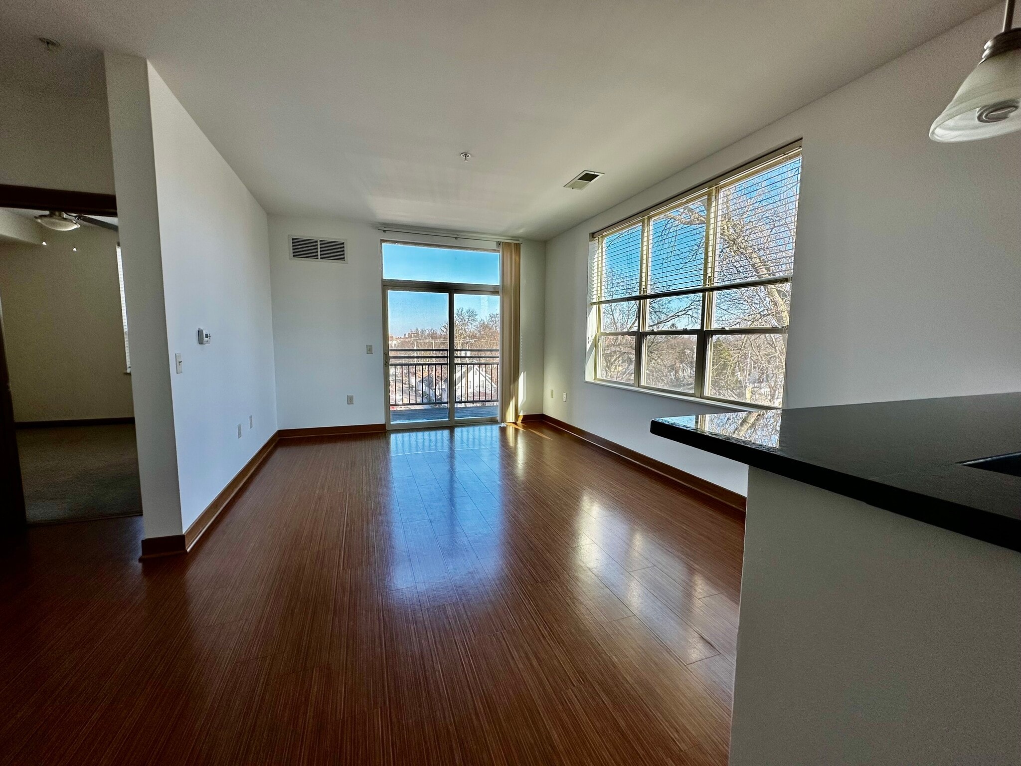 Building Photo - 1917 Monroe St