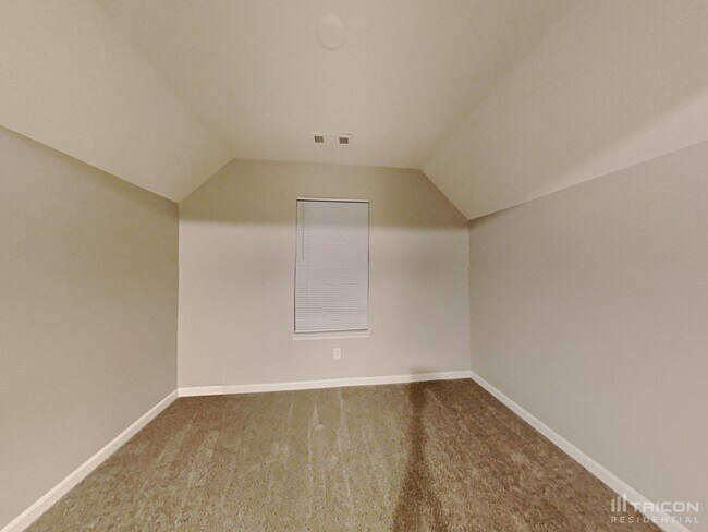 Building Photo - 1403 Peachcroft Rd