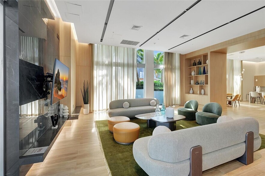 Building Photo - 90 SW 3rd St