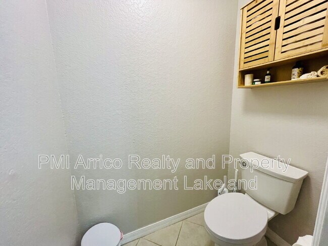 Building Photo - 3541 Harbor Cir NW
