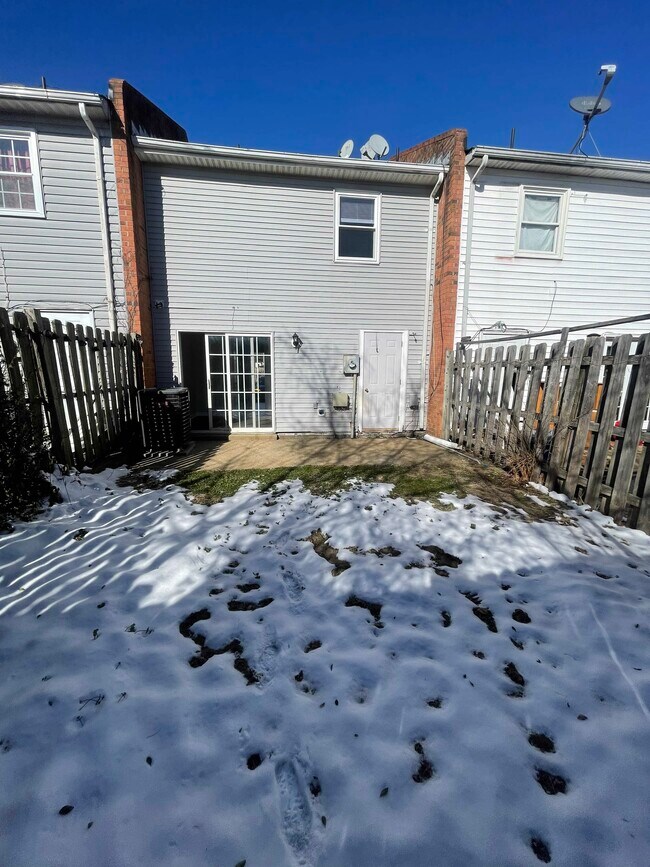 Building Photo - 134 Hickok Cir