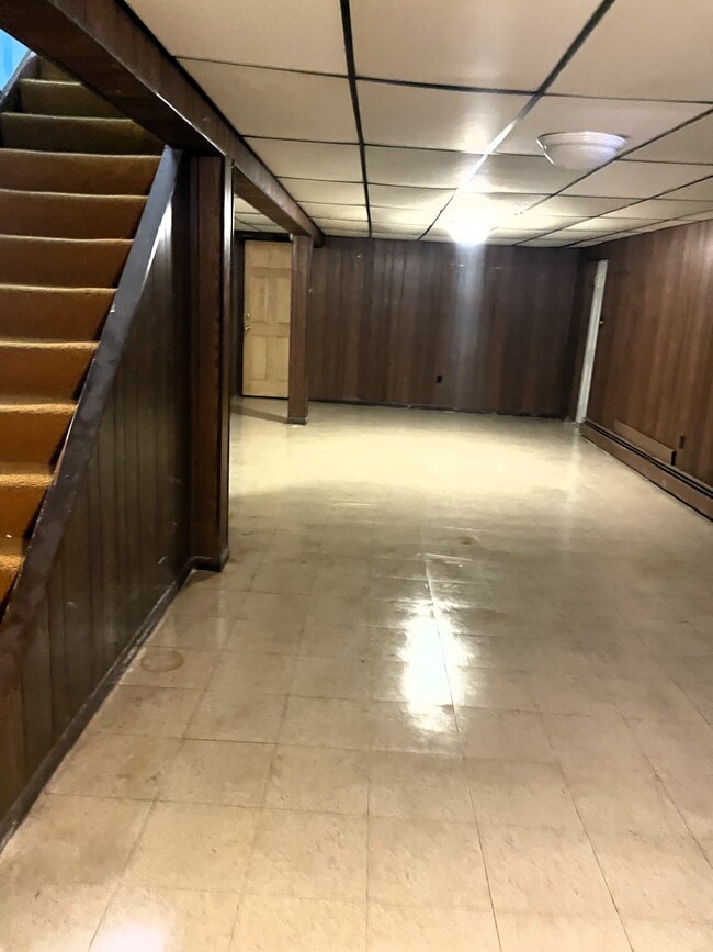 Building Photo - 2027 Reservoir Rd