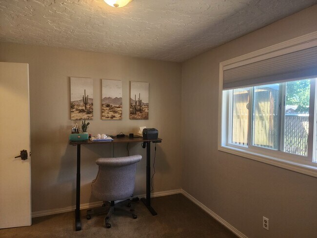 Building Photo - 3512 Vittoria Way