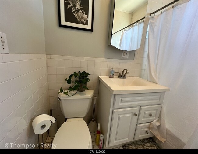 Building Photo - 372 Medford St