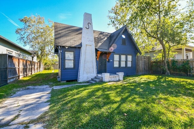 Building Photo - 208 Vincent St