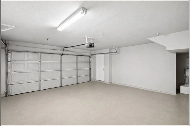 Building Photo - 9215 Garland Rd