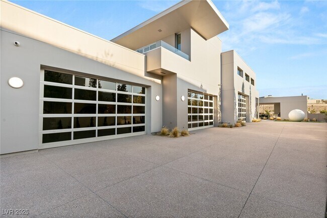 Building Photo - 14 Magic Stone Ln