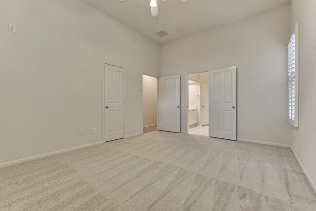 Building Photo - 89 N Apple Springs Cir