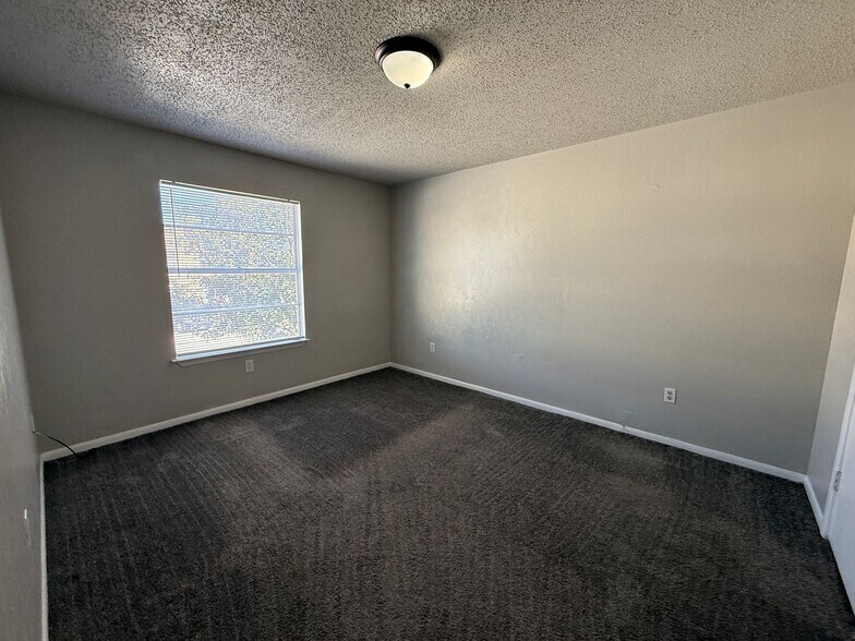 Building Photo - 4503 Hunt Cir