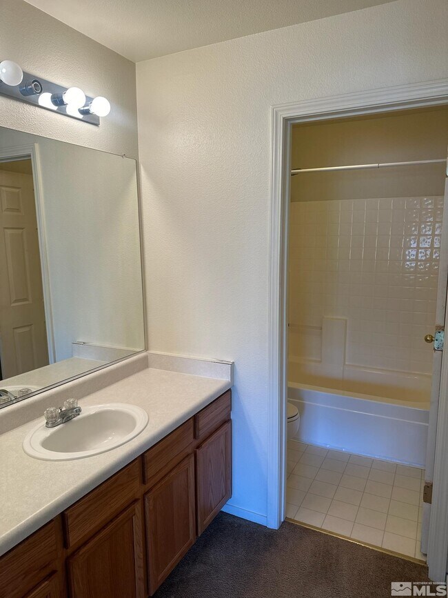 Building Photo - 5911 Sapphire Ridge Ct