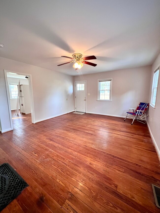 Building Photo - 5237 Old Alexandria Turnpike