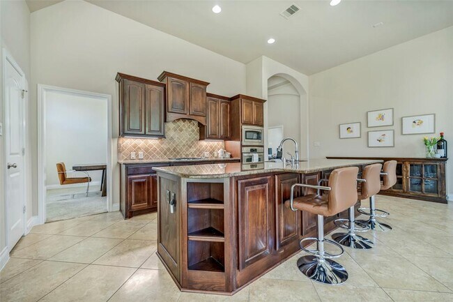 Building Photo - 17638 Cleeves Dr