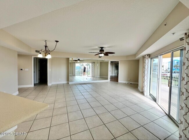 Building Photo - 4670 Links Village Dr