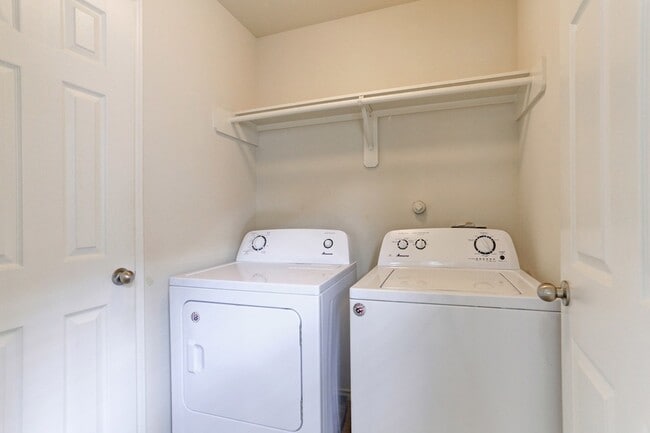 Building Photo - 8034 Grow Ln