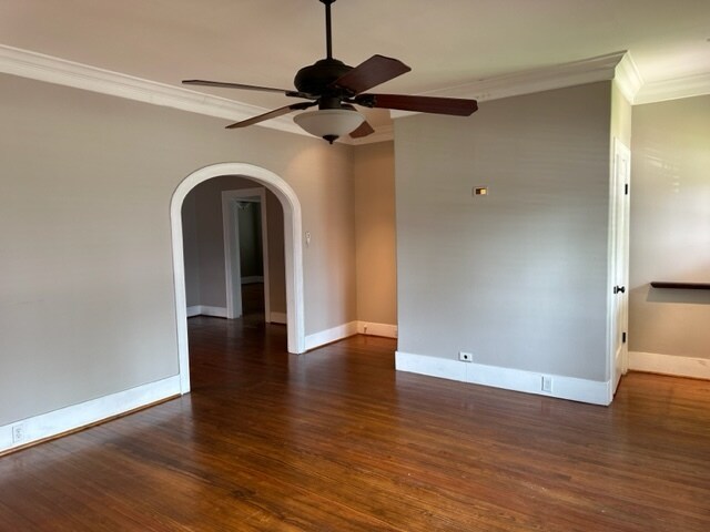 Living Room - 1023 W Gardner St